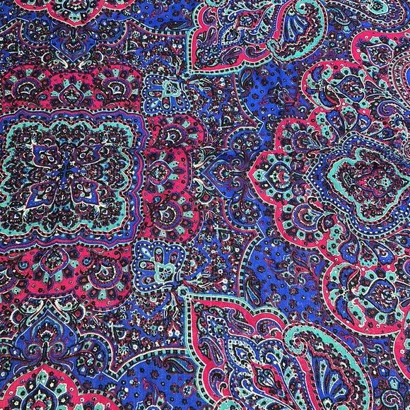 Italian Lightweight Soft Wool Scarf - Picture 2 of 4